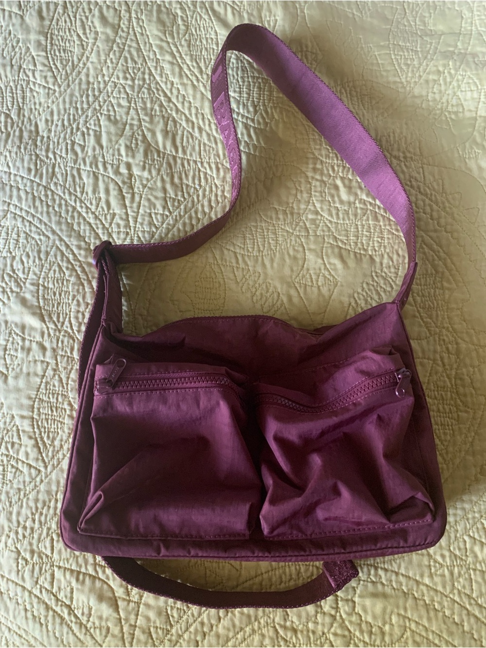 BAGGU medium cargo crossbody